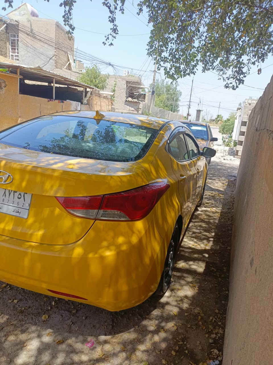 السلام عليكم النتره موديل 11مضلع رقم بغداد نضيفه محرك 1800جيد كير جيد تبريد جيد طخم تاير مصفره غرامات بسمي الاستفسار الاتصال ***********

