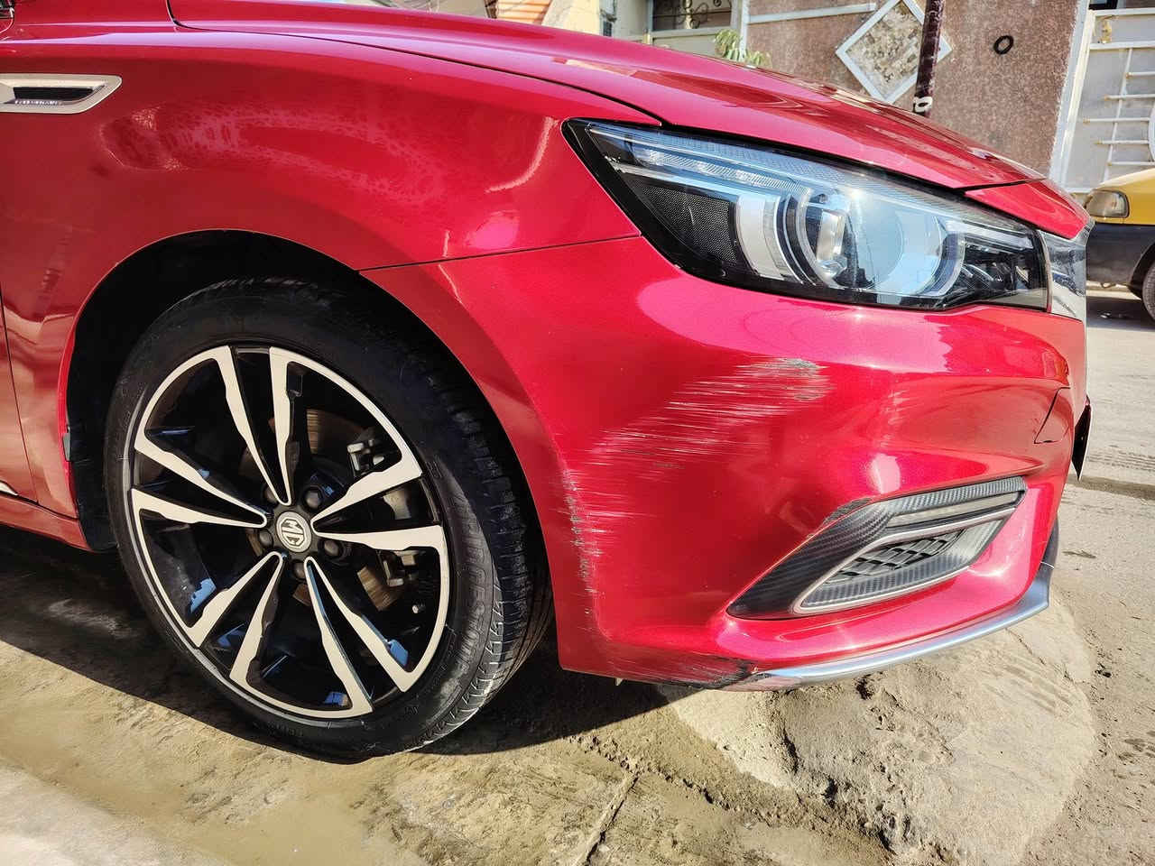 السلام عليكم سياره MG6  فول بأسمي رقم بغداد ماشيه 40  بدون صبغ  مديل 2023 وتفاصيل السياره معروفه ابحث عنها وشوف
رايدها 21 مليون وبيها مجال بسيط 
***********
