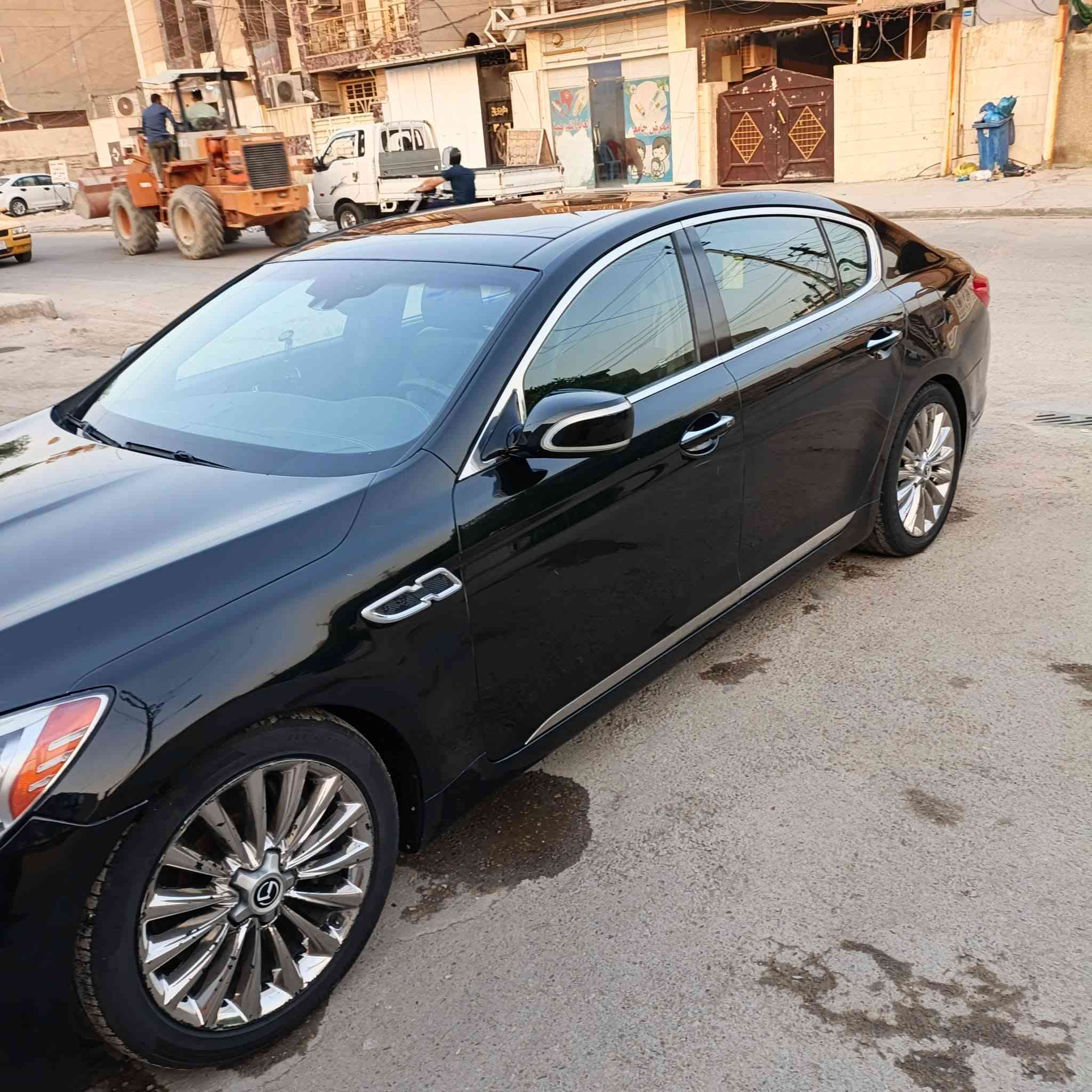 وارد أمريكي بدون تبديل تصليح نفسهن
صبغ بنيد وجاملغ ودعاميات وباب الصدر

مري شفط

حساس امامي و خلفي

كأمره خلفيه

بصمات ب الأبواب والصندوق

تبريد قطعتين

اوتو بريك

للبيع كيا كورس VIP K900   

موديل 2015

محرك V8 5000GDI 

بانوراما

اشاير مري + مري قلابة + هيترات + رادارات 

لايتات عدسه 16 عدسة زنون + شمعة + بروجكترات لد + لد نهاري 

ويل كب 19 تو سايز ( يعني العجلات الخلفية اعرض من الامامية ) 

رادار امامي + توقف الي + رادارات جانبية + رادار خلفي 

كير  8 نمر 

هاند بريك بصمة + اوتو هولد

الستيرن (تدفئة + صاج + تحريك كهربائي)

حساسات امامي خلفي 

داخل جلد اسود

5 بردات كهرباء 

مقاعد امامي  كهرباء + تدفئة تبريد + مقاعد الخلفيه تدفئه + ميموري خزن وضعية المقعد 

ماوس امامي

اضائة ليزريه في الداخل لون احمر

اضائة داخل + خارج زنون 

شاشة اوديو + DVD + خارطة + شاشة اعطال 

سستم  نوعnixen سماعة 22

صندوق كهرباء غلق وفتح 

قيادة 3 وضعيات نورمال + اقتصادي + سبورت
مكان سياره بغداد
***********

سعر 150 وبيه مجال
