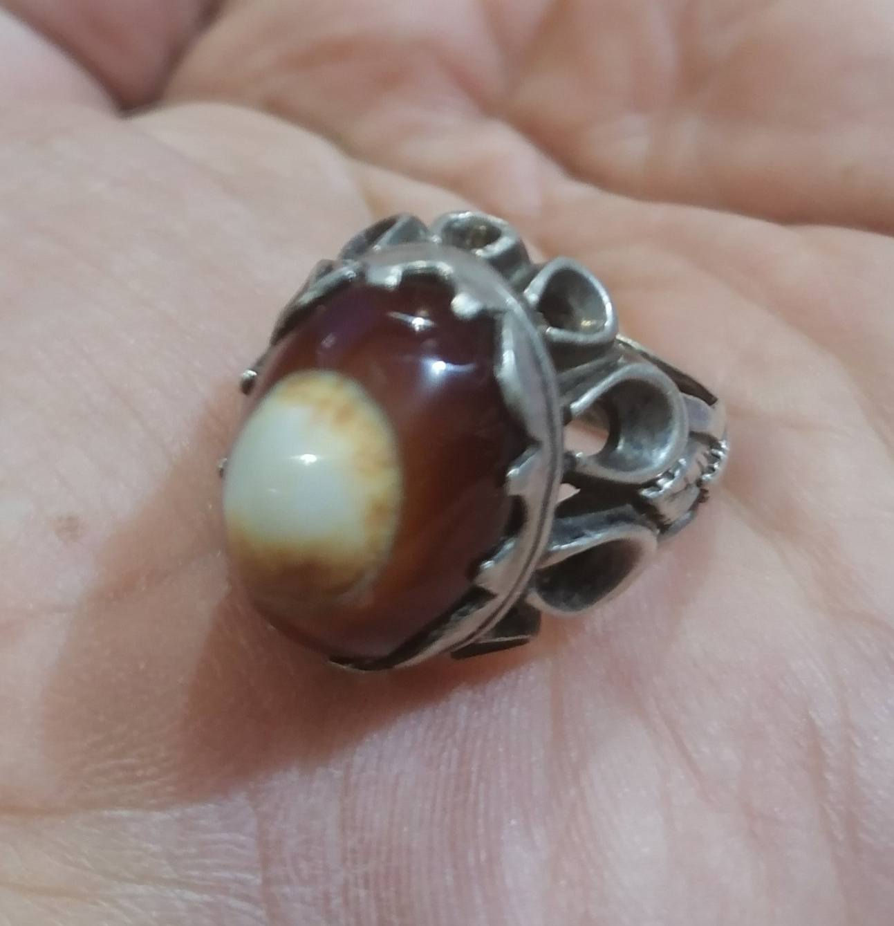 سلام عليكم للبيع محابس سليماني حجرة كاملة عقيق احمر مكتوب آيات قرآنية وجزع حمره وعقيق يماني شجري مربع فيروزي نيشابوري ناعمه كل محبس وسعره
#يوجدتوصيل كافة محافظات العراق
#بدون مراوس


**إذا كنت صاحب هذا الإعلان وتريد حذفه لأي سبب، رجاءا أرسل رسالة إلى الدعم الفني**