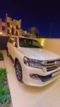 ساز باب اول موديل ١٩ كفاله عامه بستثناء رصعتين بسيطه ماشيه ٨٦ الف حقيق...