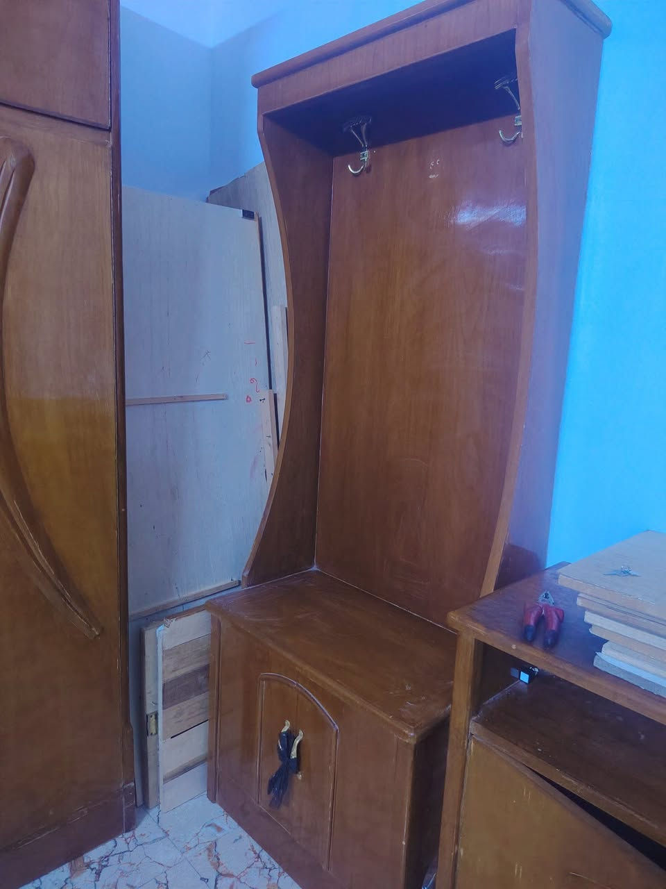 غرفه للبيع  صاج تسكام ضخمه وقويه نظيف استعمال قليل للاستفسار ***********
