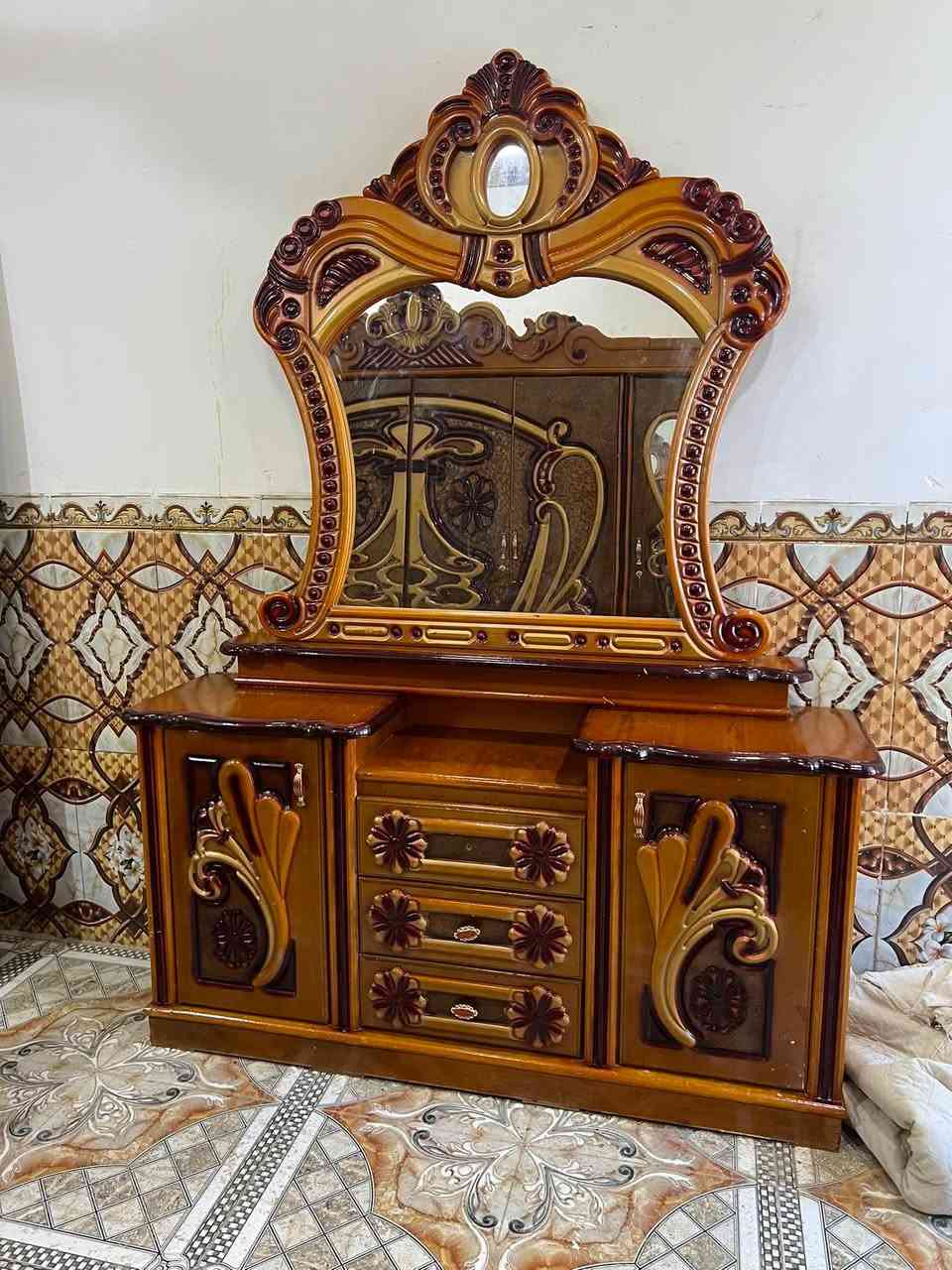 غرفه نجاره تسكام ام السته جديده كلش سعر 850 عنوان سوك الشيوخ حي العسكري رقم ***********
