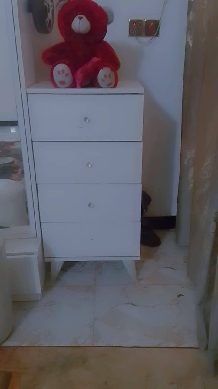 غرفه تركيه لبيع 8قطع سعر 550 مكاني حي نصر رقمي ***********
