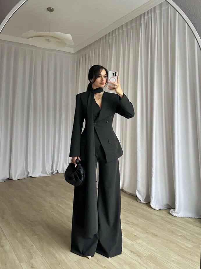 قاط رسمي3 قطع ترند الموسم 
القياسات:S M L XL 

السعر35 الف فقط 
توصيل لكل محافضات العراق 🇮🇶 Singapore


**إذا كنت صاحب هذا الإعلان وتريد حذفه لأي سبب، رجاءا أرسل رسالة إلى الدعم الفني**