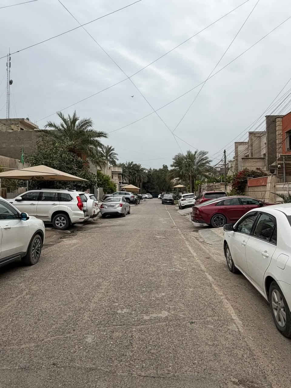 قطعه ارض للبيع 🧿
📍الموقع : شارع فلسطين محله 508 كهرباء خصخصه
🛑 المساحه :   157،50 متر 
🛑 الواجه     :  5 متر 
🛑 النزال      :  31،50 متر 
📝 موقع ممتاز 
 ⛰️مكتب الجبل للعقار ⛰️
للاستفسار الاتصال على الارقام التاليه او زياره موقع المكتب الكائن في شارع فلسطين قرب فلكه مصرف الرافدين ☎️ *********** ☎️ *********** 
مستعدون  لعرض  عقاراتكم ولتسهيل عليكم البيع بالسرعة الممكنة ويفضل من المالك الشرعي للعقار   حصرا لتكون المصداقية مع المشتري حصرا... مع التقدير
