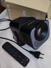 عارض سينمائي (داتا شو) اصلي السعر 80 بي مجال بسيط 07826468132 واتساب