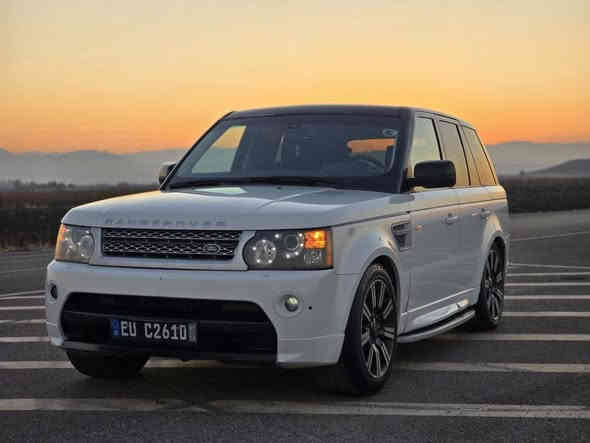 لەسەر واعدی درۆ دووبارە پۆستم کردەوە 
گۆڕینەوە ناکەم زەروری پارەم 
Range rover sport HSE

ڕانج ڕۆڤەر سپۆرت 
بێڕەقەمی دووبەی
ساغ 
مۆدیل ٢٠١٠
کامل بۆیاخ بۆ جوانی لەدووبەی کراوە بەڕەش دواتر کراوەتەوە ڕەنگی بیلاد
٨ بستۆنی  سۆپەر 
190,000km ڕۆشتوە
ناو ڕەش

مواسەفات ئۆتۆ بای گراف
١ -کوشن کارەبای و هەوا
٢-تەحدید سورعە
٣- لایت  ئەجوڵێت لەکاتی بەرز و نزمی دەبڵ
٤ -مۆدی لێ خوڕین
( سنۆو ، دیسێرت، ڕۆک، هیڵ، نۆڕماڵ ، رەیسینگ)
٥ -مۆدی گێر
(سپۆرت، کۆمفۆرت،مانوێل ،های ،لۆو)
٦ -دەبڵە چووپەکانی
( هایست، نۆڕماڵ،لۆیست، لۆک لۆیست)
٧- برێک دوگمە
٨- تراکشن
٩- پارکینگ سێنسۆر
١٠-(هەرسێ ئاوێنەکانه دژە فولن واتە تیشکی زیان بەخش ئەگەڕێنەوە)
١١ -کوشن غەزن
١٢  - ٢ شاشە
١٣ -سڵاید
١٤ -سنوق شەفت
١٥ -کامێرا
١٦ - ١٥ سەماعە (هارمان کاردۆن)
گێر+مەکینە بەشەرت
دەبڵەکانی بەشەرت بەرز و نزم ئەکات مەزبووت 
سەیارەکە هەتا بڵێی نموونەیە لە جوانی و پاکی
چوار تایەی لۆکی لە ژێرە
پشت و پێش کەپس 
تەقە و ڕەقە بە شەرتی وەستا 
 کوشن و سەقف وەکو شەریکە ماوەتەوە 
کامل سێرڤسی گێر + مەکینە ڕۆنی کاستڕۆڵ لەشەریکەی ڕانج بۆی گۆڕدراوە  + سیوەیلی ئەکسل
تازە گۆڕاوە
٤ تایەی لۆکی لەژێرایە
هەر ٤ بانصەکانی تازە گۆڕدراوە
نموونەیە لە جوانی و لۆکی 
69گەلا و معاملەیەکی برایانە تکایە پارەی بڕاوە مەلێن 
بۆ زانیاری زیاتر تەلەفون بکە یان نامە بنێرە لەگەڵ ڕێزم
سەیدسادق 
***********
*********** شربازهير
