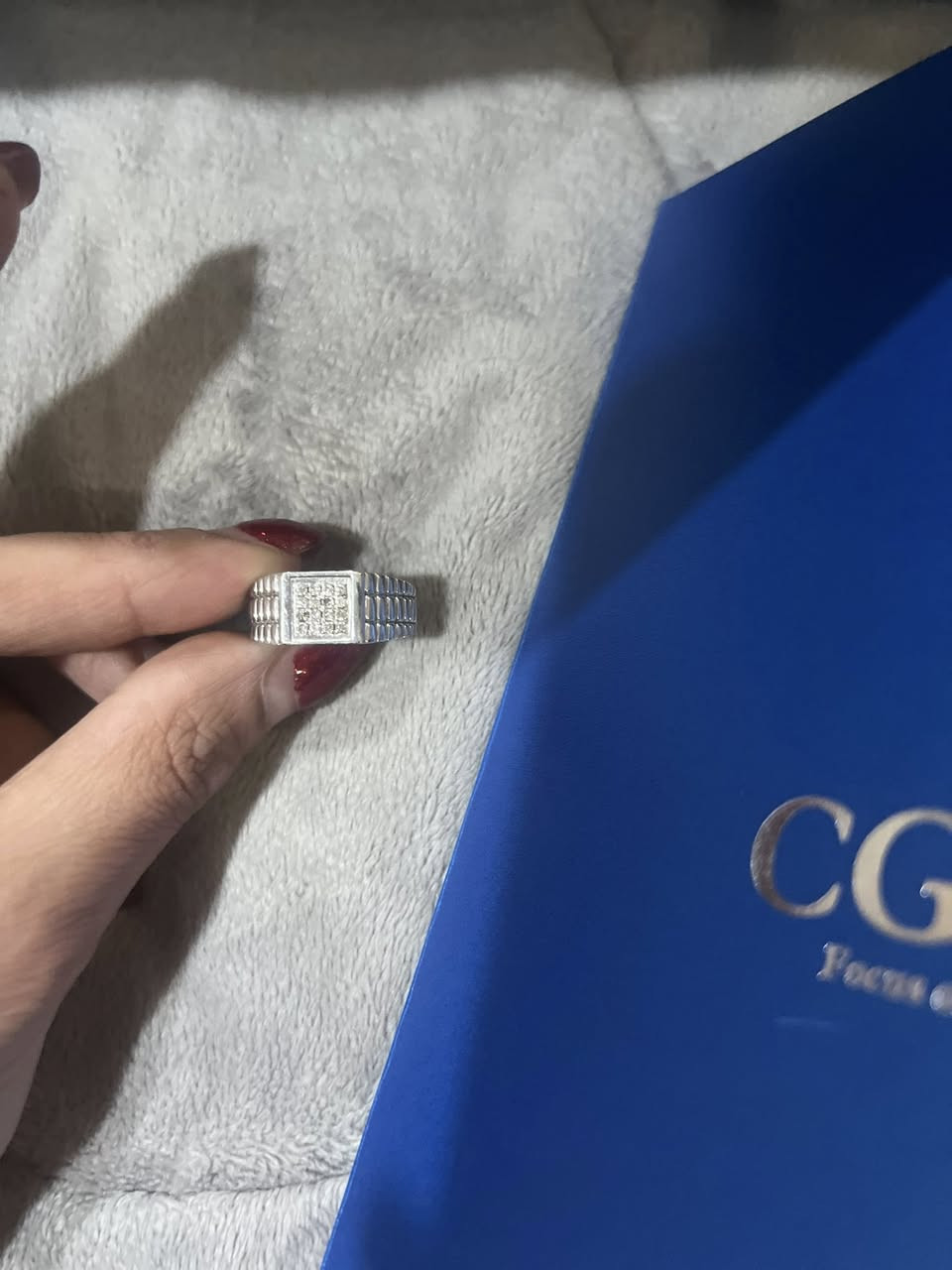 محبس فضة رجالي
وبي شذرات الماس
كل الاوراق ويا كامله
السعر٢٠٠


**إذا كنت صاحب هذا الإعلان وتريد حذفه لأي سبب، رجاءا أرسل رسالة إلى الدعم الفني**