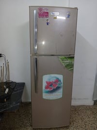 ثلاجة • للبيع