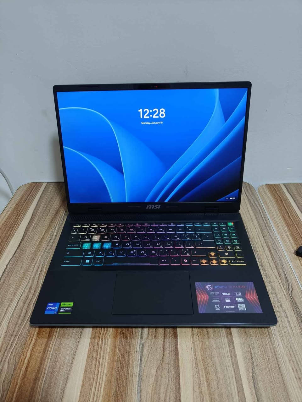 لاپتۆپێکی زۆر تایبەت لە براندی MSI 
زۆر کەم ئیشی کردوە تایبەتە بەکاری دیزاین و ئەندازیاری و گەیمی زۆر قورس هەموو بابەتێکی قورس 

نرخی تەنها:1,450,000

Msi Sword 16 HX B14V
Cpu: Core i7 - 14700HX(20 CORE🔥)
Gpu: RTX 4060 8G (115WATT💨)
Ram: 16 DDR5 5600MT/S
Hard: 1 Tera SSD NVME
Display: 16" WUXGA 144hz🥶
Keyboard: RGB 

گەیاندن بەردەستە بۆ تەواوی کوردستان 
***********/واتسئەپ
*********** حلبجة, السليمانية
