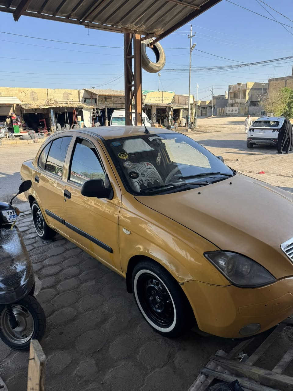 البيع طيبه موديل 2015 رقم بغداد مسوي جديد بس ستلمه غرامات ماعليه ربع حداديه وره وكدام بل جيس تخم تاير تبريد شغال سياره مابيهه نقص برغي السعر ٣٥وبيهه مجال مكاني كربلاء طوريج رقم النتصال ***********
