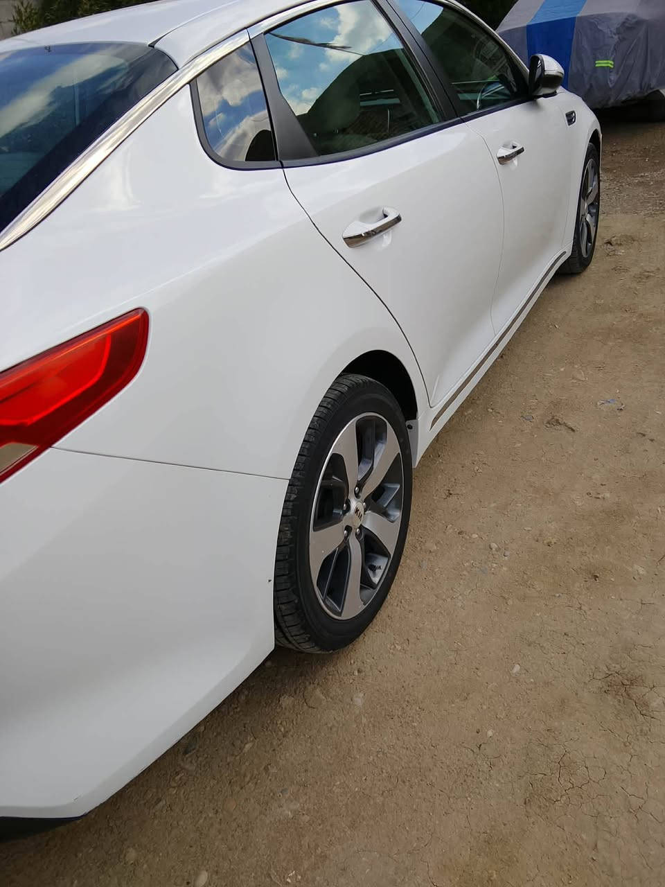 السلام عليكم كيا اوبتما موديل ٢٠١٦ مكينه ٢٤٠٠ كفاله عامه فول مواصفات بصمه حساسات شفتات بردات خلفيه رقم أربيل سنويه وهزه ورقم جديد تريد تحويل أو وكاله السعر ١٧٠ بيه مجال للاستفسار *********** أو *********** مكانه واسط نعمانيه
