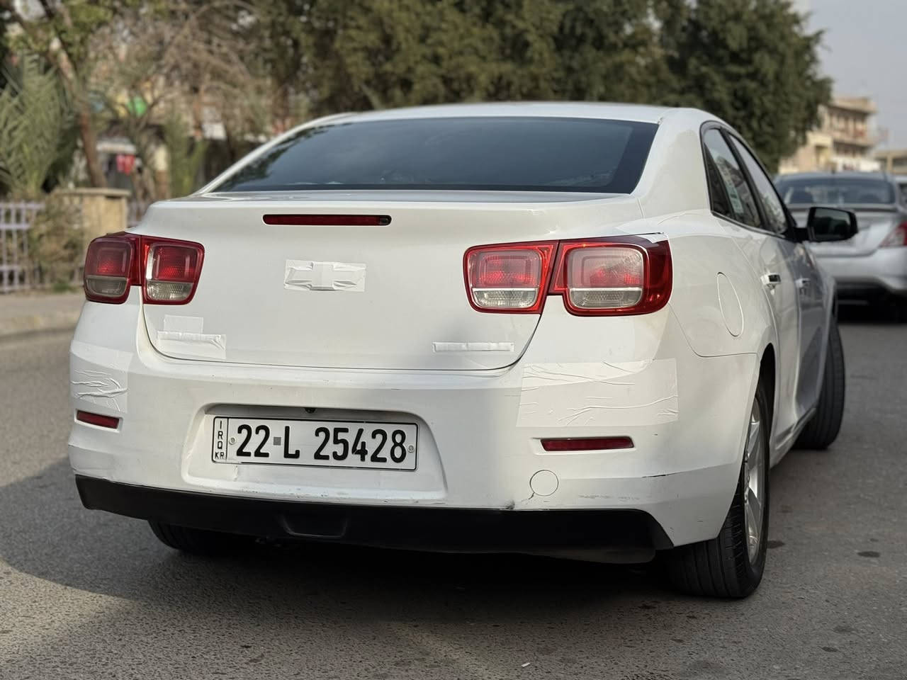 السلام عليكم 
للبيع او مراوس…
ماليبو خليجي 2013
داخل لونين 
رقم اربيل سنويه جديد2027شهر11شرط تحويل وهزه جديد 
گير بشرط 
محرك بي خيط بخار بس لاصوت ولاتنقيص  
تايرات جديد
تحكم كروز كشن جلد 
كشن كهرباء 
تخم امامي جديد 
السيارة نظيفه بدون شخوط
وسونار السيارة موجود بدون دواخل ربع باب سكن مع ربع باب خلف سكن صبغ بلادي بدون ضرر
وبيها بطاقة بانزين 
السع:95$وبيها مجال
مكان السيارة كركوك 
ر.م:***********
