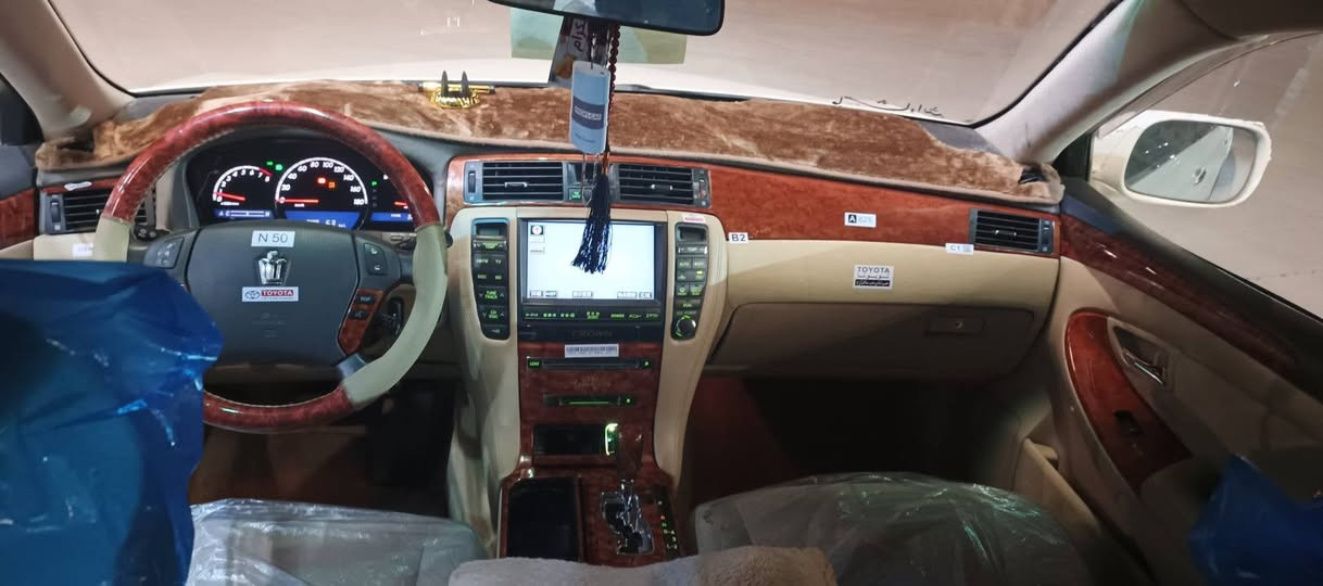 سـەرەتـا بەناوی خوای گەورەو میهرەبان
شـاهینەی بـڕاوە بـڕاوە بۆفرۆشتن  مـۆدێـل 2005
بەسمه ڕەشی مەرخوب
گـێـڕومـەکـیـنـە بـچـوک ئـاڵـتـونی بازاڕ
سـێـدووگـمـەو پـەردە 
کـامـل مـەسـروف کراوە دیـنـار مـەسـروفـی تـیانـیـە چـرکـەو 100دۆلار ببڕە 
چـوارتـایـەو ویلی لۆکی ڕۆیـاڵـم بـۆبـەسـتـوە
برێکی بەسراوە جامی هەڵگیراوە
تـەبـریـدی مـەزبـوت 
ناوزەردی لـۆک سـەیـارەکـە سـفـرسـفـرە
سـەیـارەی مـاڵانەهـی مـەعـرەزنـیـه

شوین( سلێمانی) ژمارە موبایل ***********
