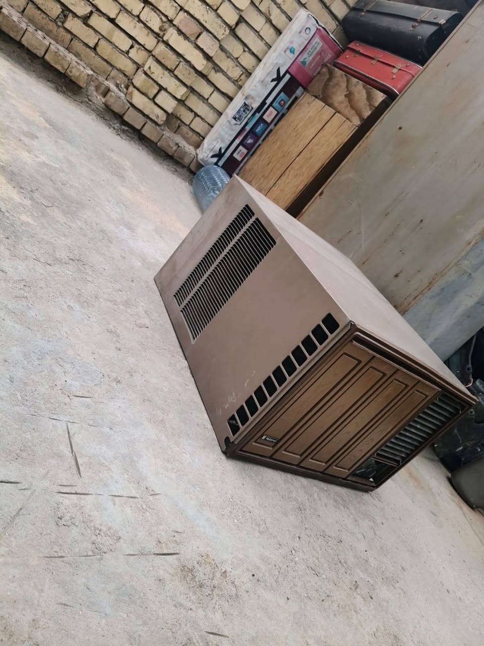 مكيف نشنل ياباني الحجم طن ونص .
تبريده ثلج . جهاز بلاديه ع وضع الشركه ..
مداخل اي تصليح ..
السعر ٣٥٠ الف .
مكاني بغداد .بوب شام .
للاتصال .***********
