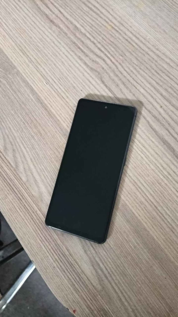 سامسونك s20 fe ب75 الف ذاكرة 128رام 8 مبدل شاشه وكاله لصيني بطاريه تخلص بساع سيم مقفول شبكه فقط تصفح العاب ما العاب كله شغال شاشه سلسه سريعه بصمه شغاله 
مبدل شاشه اصلي صيني 
بطاريه تخلص شحن 
سيم كارت مقفول فقط تصفح وتس العاب شغال مكاني بغداد نفق الشرطه بغداد, العراق


**إذا كنت صاحب هذا الإعلان وتريد حذفه لأي سبب، رجاءا أرسل رسالة إلى الدعم الفني**