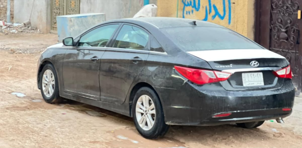 سوناتا 12امريكي بيها 3قطع صبغ ابيع حزام وبيها جراد قليل بلتكم وقماره مكينه وكير جدد تبريد ثلج 
المكان ذي قار قضاء النصر 
شراي يجي خاص وبي خير ويدلل 
***********
