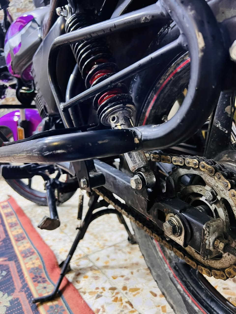 سلام عليكم مره خصت الادمن دراجه داي وان  محرك 200c ما مشتغل بيهه دلفري اروح ورجع بيهه فقط بغداد رقم ورقي رقمه جاهز بل مرور مكفوله حبايب سعرهه 2500 وبيهه مجال جداً بسيط للشرايه🪬بغداد البلديات ***********
