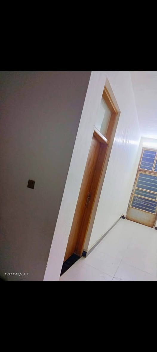 السلام عليكم بيت للبيع العنوان بغداد المدائن منطقة الجعاره سند 25 مساحة 450 السعر  150 فقط إذا شراي اتصل على الرقم (((***********

