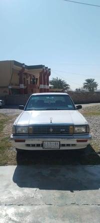 للبيع سيدان ١٩٩٠ مواسسة لون ابيض رقم صلاح الدين ألماني بيهة جاملق يسار...