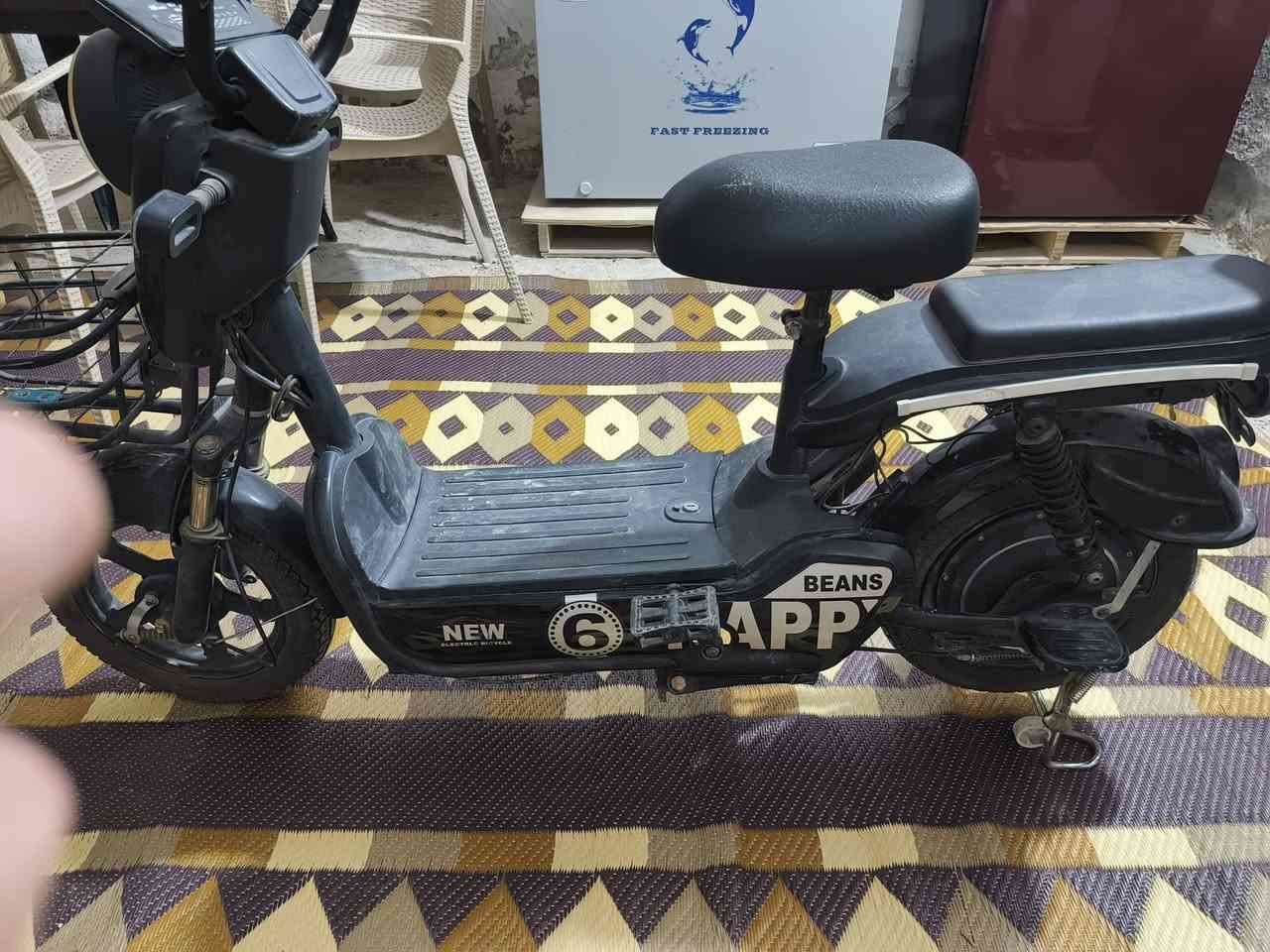 السلام وعليكم دراجه شحن للبيع السعر 300 وبيها مجال سبب السعر بطارياتها جديده التواصل واتساب ***********
