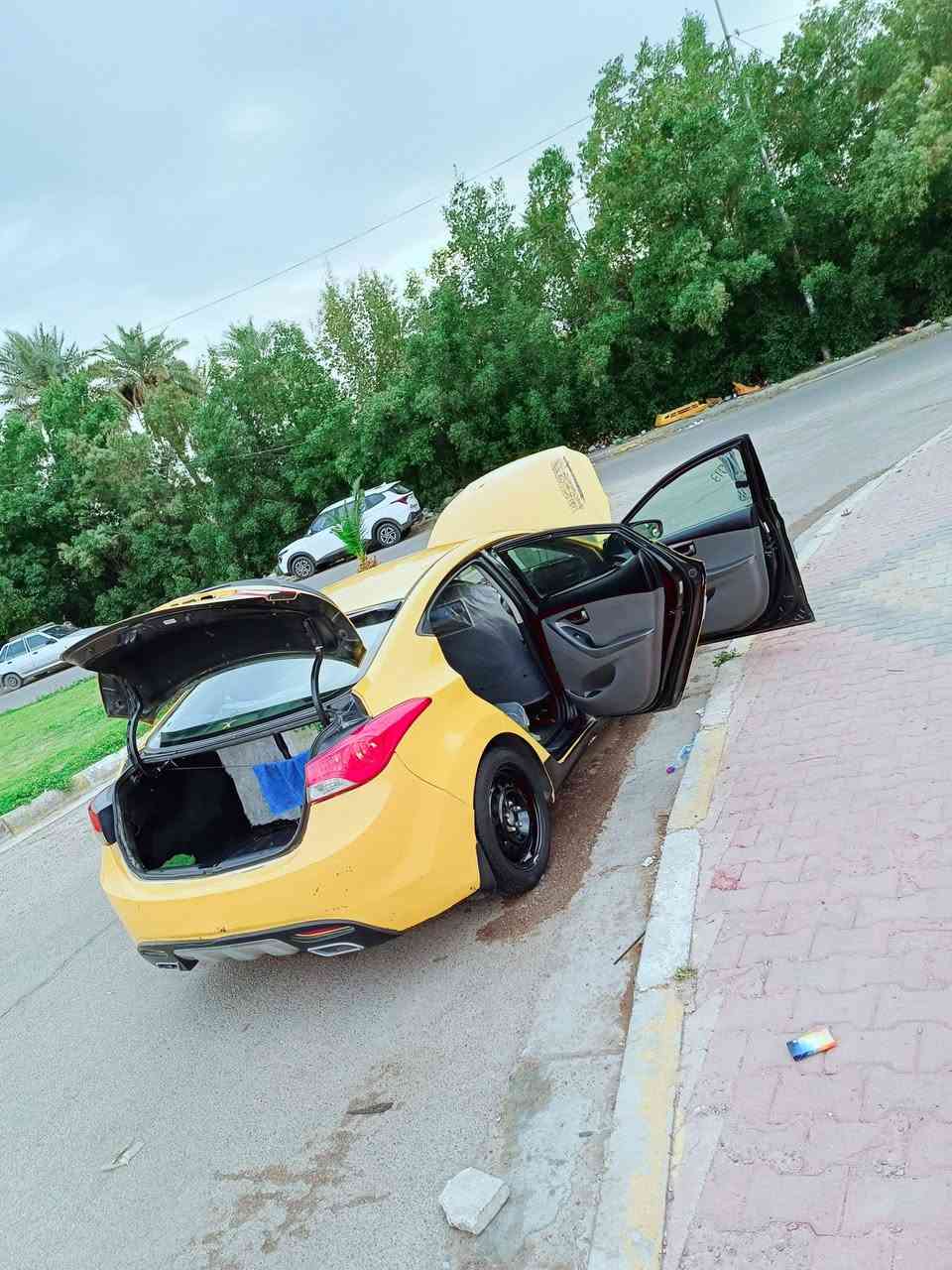 السلام عليكم النترا موديل 12 امريكي ضررها بسيط كارفوكس وياها سياره تصرف دهن السعر 85و بمجال بسيط مكاني بغداد***********
