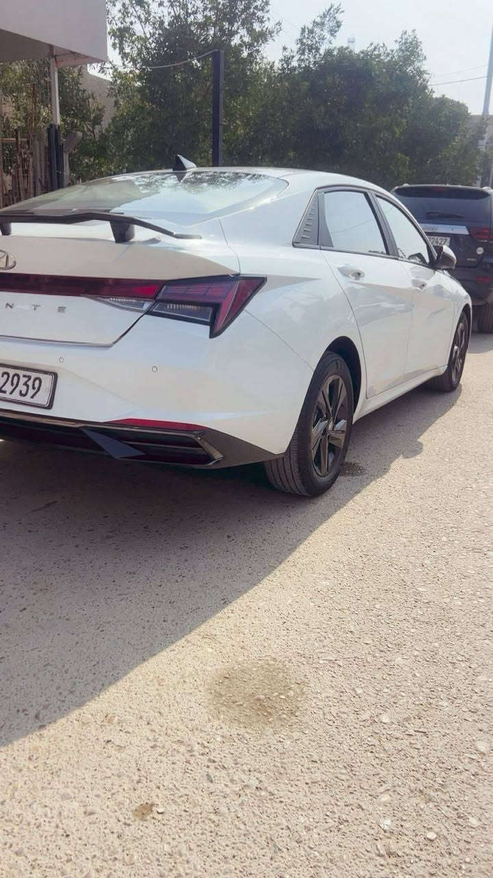 النترا موديل 2023 وارد كوري(افانتي) 

السعر  157  مع مجال بسيط

محرك 1600

المواصفات :-
دبل بصمة سويج
السياره بصمه
انظمه قياده بيها (normal smart sport) 
ايرباك عدد4 
شاشه كبيره تدعم ابل كار بلي /اندوريد اوتو
كشنات جلد اسود
سماعات عدد 7
تبريد يخبل ثلج ❄️ 
كشنات الكشن مال سائق تدفئه تبريد كشن الراكب الي بصف السائق تدفه
كامره خلفيه
حساسات  خلفيه
رادار امامي
قياده ذاتيه
مرايات شفط
اشاير مري
تدفئه ستيرن
مثبت سرعه
مانع انزلاق
تحديد مسار
مري شفط واشاره
اوتو هولد
أصل بانزين
هاند بريك دكمة
تشغيل عن بعد
و السياره بيها بعد مواصفات
السياره باسمي تحويل ثاني يوم
بغداد الشعب
*********** واتساب 
*********** بغداد, العراق
