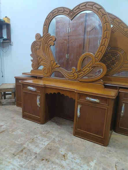 السلام عليكم غرفه كامله مال ست بيبان تسكام شغل درجه اولى طابقين الغرفه نظيفه كلش وكامله اي نقص ما بيها السعر 900 شامل شد بالتوصيل مجاني داخل النجف والشراء يتصل *********** انصال/////*********** فقط واتساب هذا
