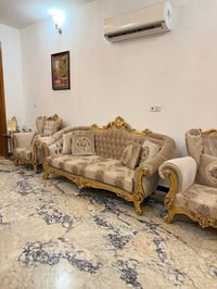 تخم ملكي • ١٠ مقاعد • خشب زان