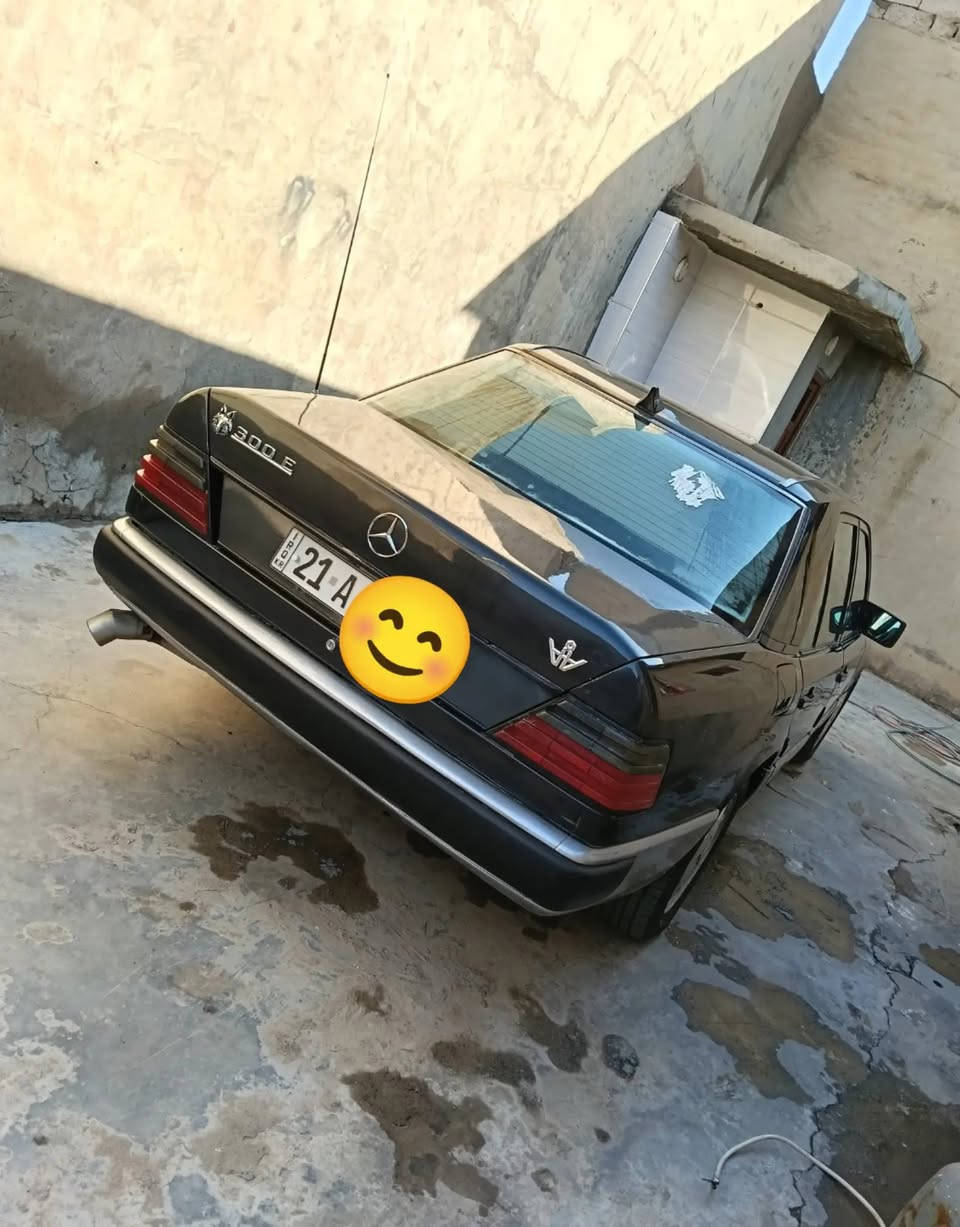مرسيدس دب موديل ۹۲ رقم سليمانية سنوية لحد ۲٨ جديد مكينة بطة ۳۰۰۰ ديلكو تبريد ثلج بدون نقص بدون ضربة دبلات ولويات جديد مخليه تایرات جدید سعر ٦۳ لاستفسار اتصال ع ***********

