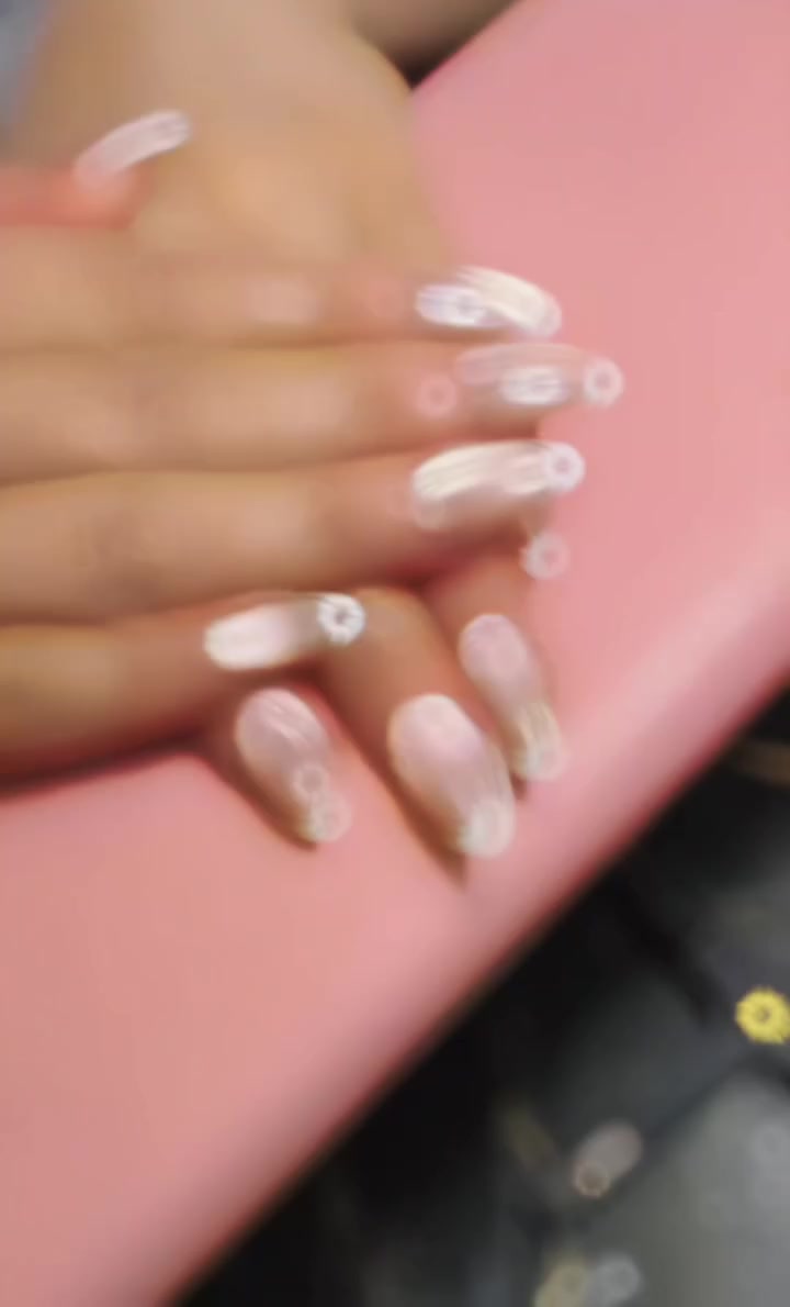 #ديزاينات #ترندات_اظافر #عروض_اظافر


**إذا كنت صاحب هذا الإعلان وتريد حذفه لأي سبب، رجاءا أرسل رسالة إلى الدعم الفني**