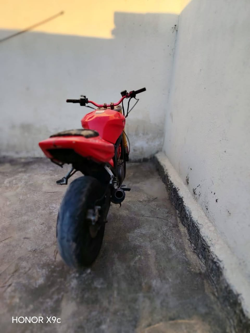 سلام عليكم بطح هايسونك البيع سعر 400  يرهم مراوس بيراني مكاني  الهارثه رقم ***********
