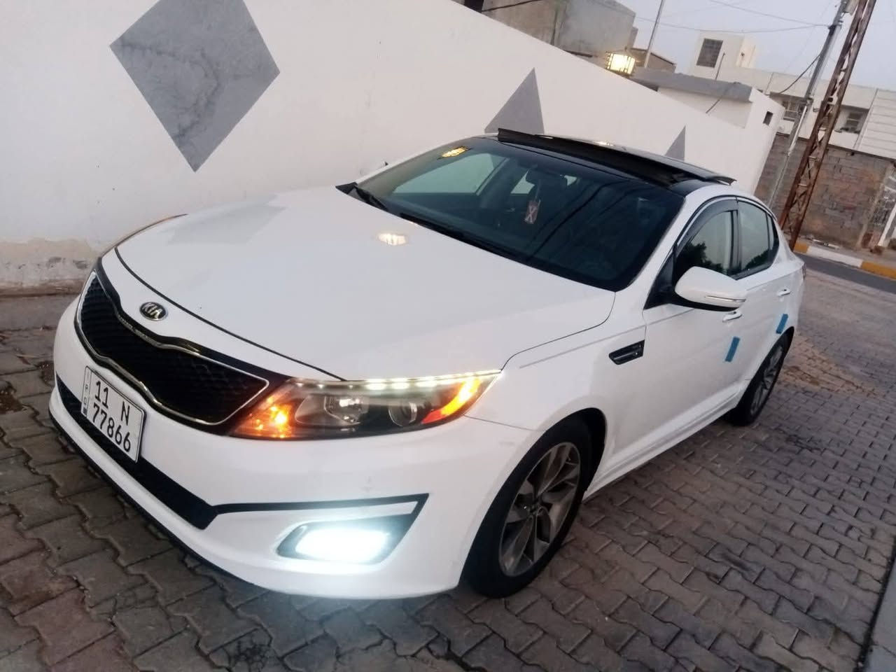 سلام عليكم من رخصت لادمن المحترم
للبيع اوبتما وارد امريكي موديل 2015
سياره كفاله عامه عده ربع جاملغ بلعراق 
يعني دخول من امريكه كلين فول موصفات بنو راما 4 بصمات كشن كهربا جلد كشانه تبريد تدفاه سياره فول فول بغداد نكليزي ماشيه 140 مشي حقيقي سعرها 130 وبيها مجال بسيط سياره ع ايدي جاهزه حداديه كير محرك كله مكفول محرك 2400 مكاني الانبار الفلوجه الكورنيش
للستفسار ***********
***********
