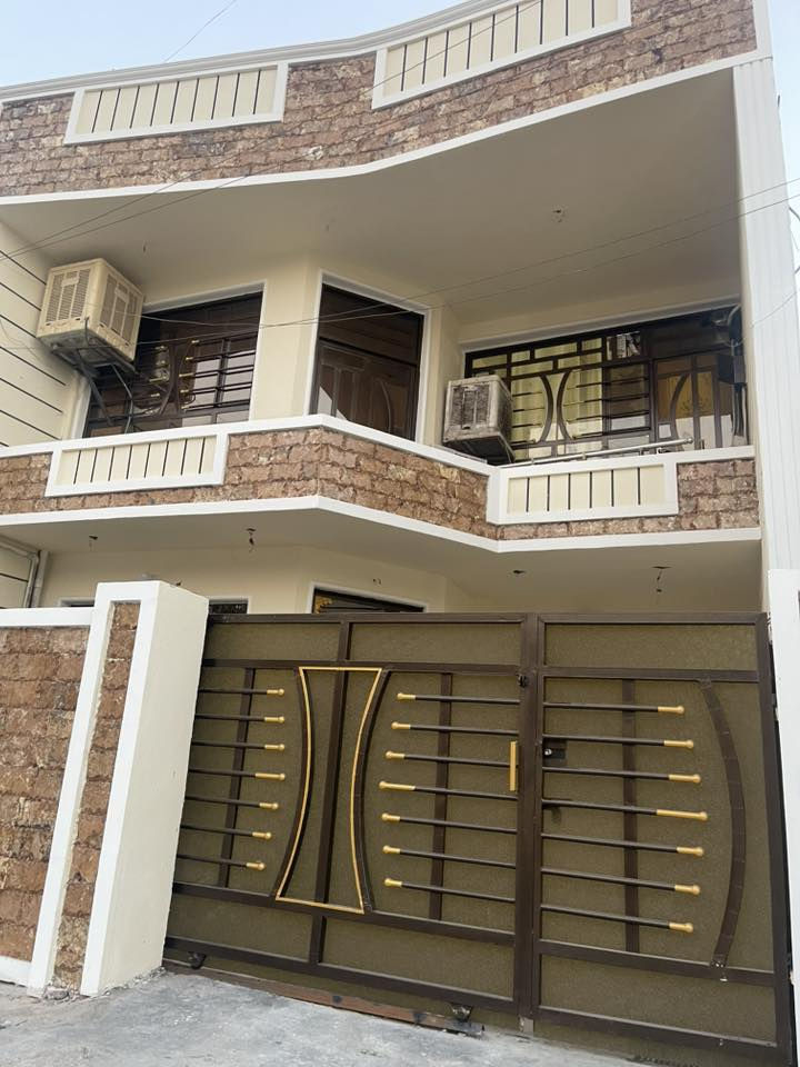 للبيع الدوره حي اسيا الموقع على الشارع الرئيسي لحي اسيا قرب اسواق ملوك اسيا 150متر طابقين بناء حديث الواجهة 7,5/النزال20 للاستفسار عن السعر الاتصال بالرقم***********
