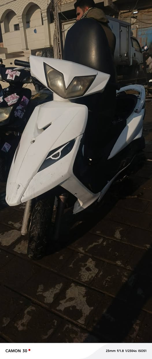 السلام عليكم. ثعلب جيتي ار نوزل 
دراجة بلادية نكرة سلف وهندر 
السعر 350 العنوان بغداد شارع كفائات السيدية 
التصال ***********
