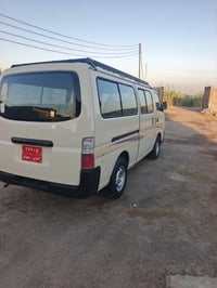 نيسان • خاكي • موديل ٢٠١١