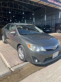 كامري موديل ٢٠١٢ سعره مناسب كلش للاستفسار خابرني 07705179040