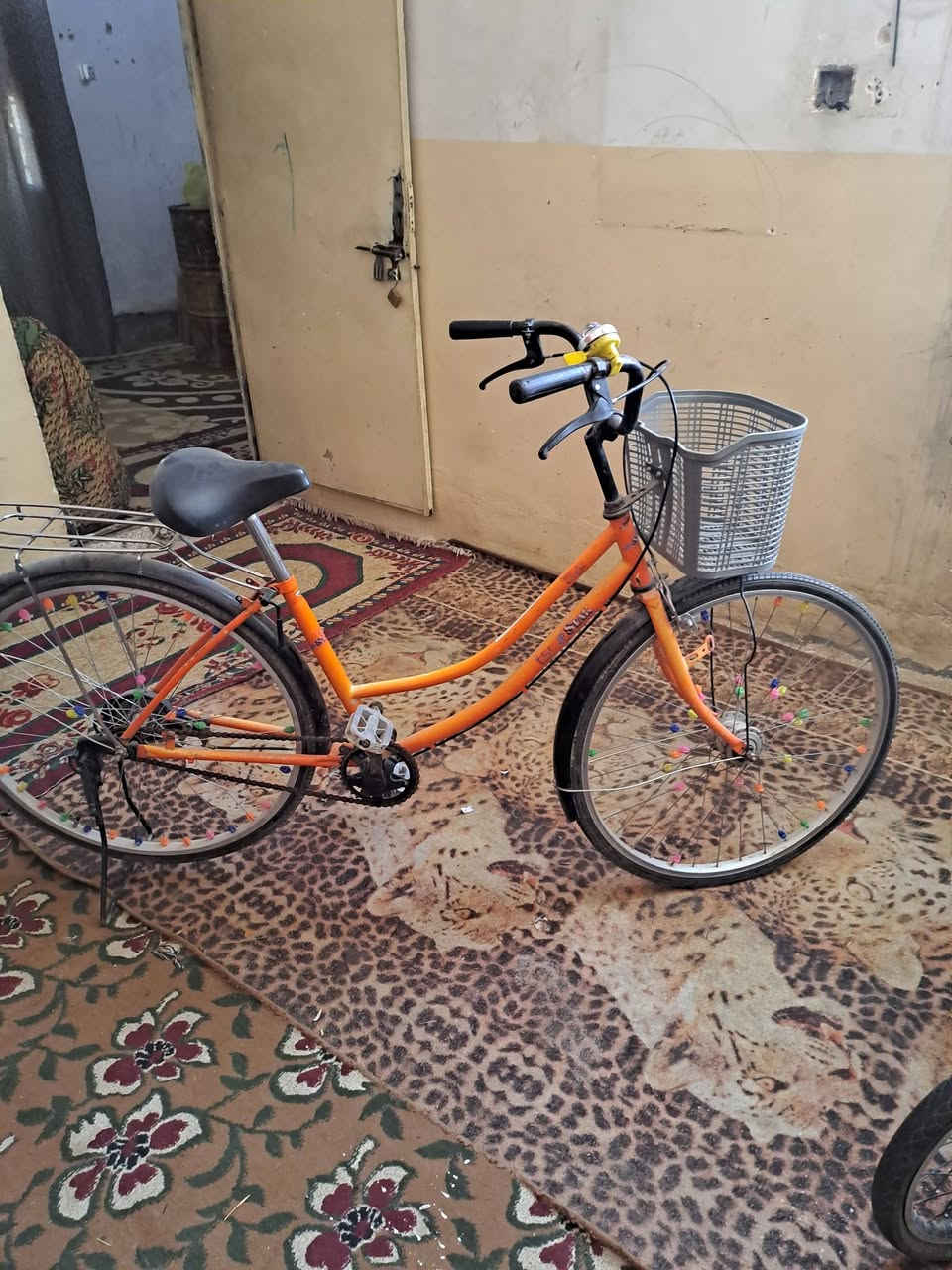 للبيع
هاذا رقمي ***********
