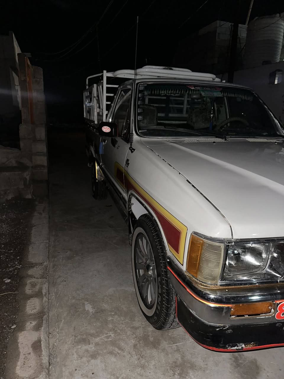 بيكب للبيع كروسيدا موديل88 نضافه كدام العين سنويه جديده كابون بانزين  موجودوشرط التحويل مكان موصل ساحل الأيسر رقم مصطره دولي رقمو نينوى 
سعر خاص ودلل 
هاذا رقمي ***********
