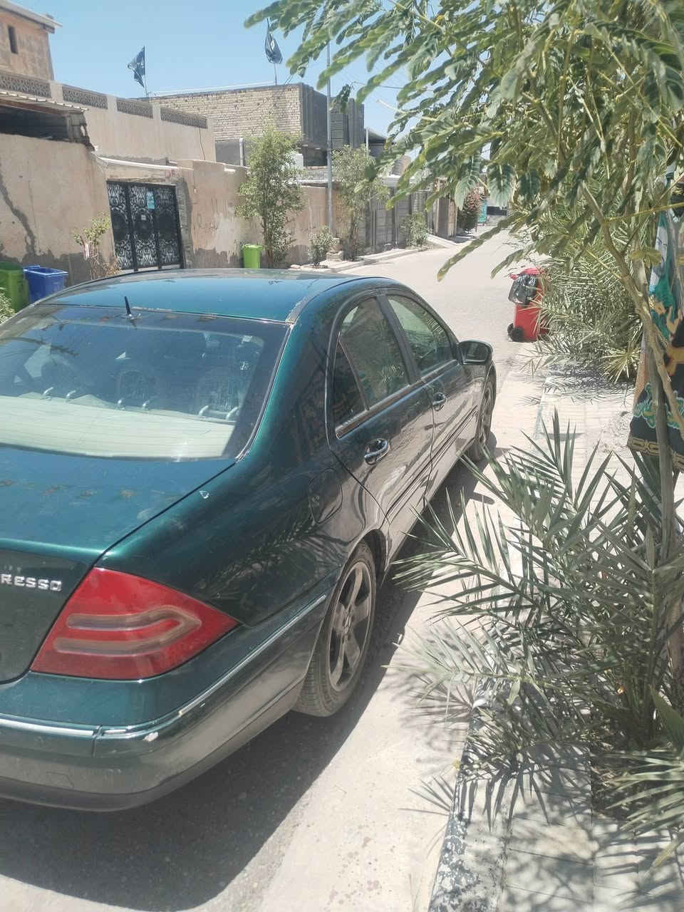 السلام عليكم ورحمة الله وبركاته... مارسيدس ٢٠٠١ اس ٢٠٠ مكينه وكير كفاله ٣٠٠٠ فيفيتي فيشه وكلاص تبريد ثلج ❄️ سنويه ل٢٩وداخله هزة حدادة جديده من الطول لطول تخم تاير وباتري امزون جديد وارضيه جلد وسنتر لوك جام كهربائي السعر ٧٥ بيع اومراوس بسيارة عاليه العنوان بصره قضاء الهارثه***********
