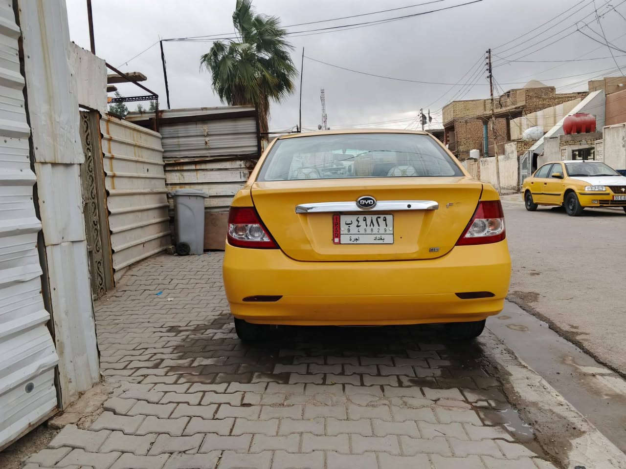 بي واي دي اف 3 للبيع مديل 2011 مكفولة عدا رشات صبغ لكاط خياس دوس وهلالات خلفية كير  لانسر ياباني تبريد حدادية مصفرة هيئة وغرامة السعر 49 وبيها مجال بسيط المكان بغداد  مدينة الصدر *********** شرط التحويل
