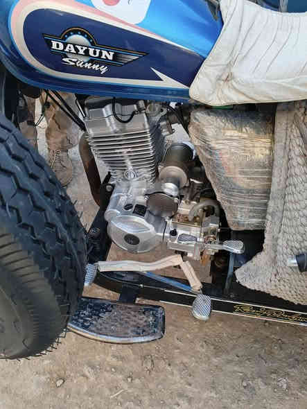 السلام عليكم ستوتة مديل 23 رقم وسنوية 
ستوتة جاهزة مجهزة ربع مذب عليهة 
محركهة صار سبوع من شادة جديد 
ستوتة مكفولة كفالة عامة من كلشي
شراي هذا رقم راعيهة ***********
مكانهة واسط عزيزية
