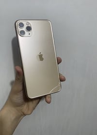 أيفون 11 برو ماكس ذهبي  ذاكره 256  النموذج M البطارية 100 مبدل  شاصي ك...