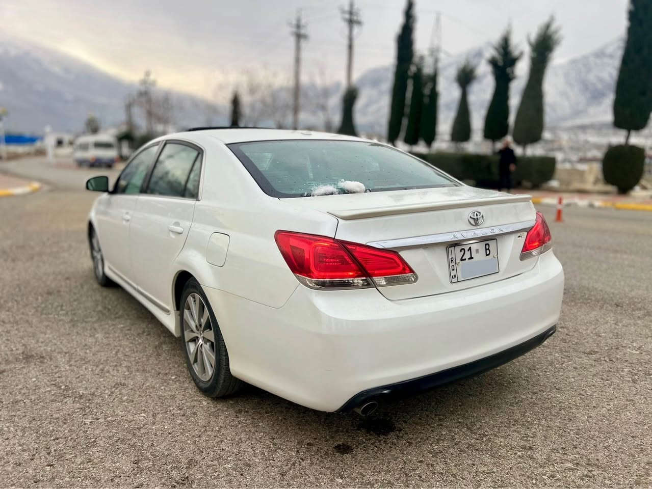 للبيع فقط .
تويوتا افيلون وارد كندي  
موديل 2012  داخل اسود فول مواصفات 
گير محرك كفالة من فتح ماشية 200 الف حقيقي.
رقم شمالي دولي بسمي سنوية 2030 جديد 
تخم تاير توة شادلهة جديدويالة اصلي
مواصفات سلايت كامرة دوارة كشن جلد 
كشن كهربايي تحكمات مثبت سرعة تبريد قطعتين
صدر امامي خلفي طوب 
سيارة بل واقع احلا من صور 
بيها صبغ قطعتين تجاري و قطعتين نص بس بخ
امريكة بدون جكة دواخل بدون معجون بس رش 
مكان سيارة كركوك 
سعر 143 ورقة
  
***********📞
***********📞
***********📞
كورك بيها واتساب أربيل, العراق
