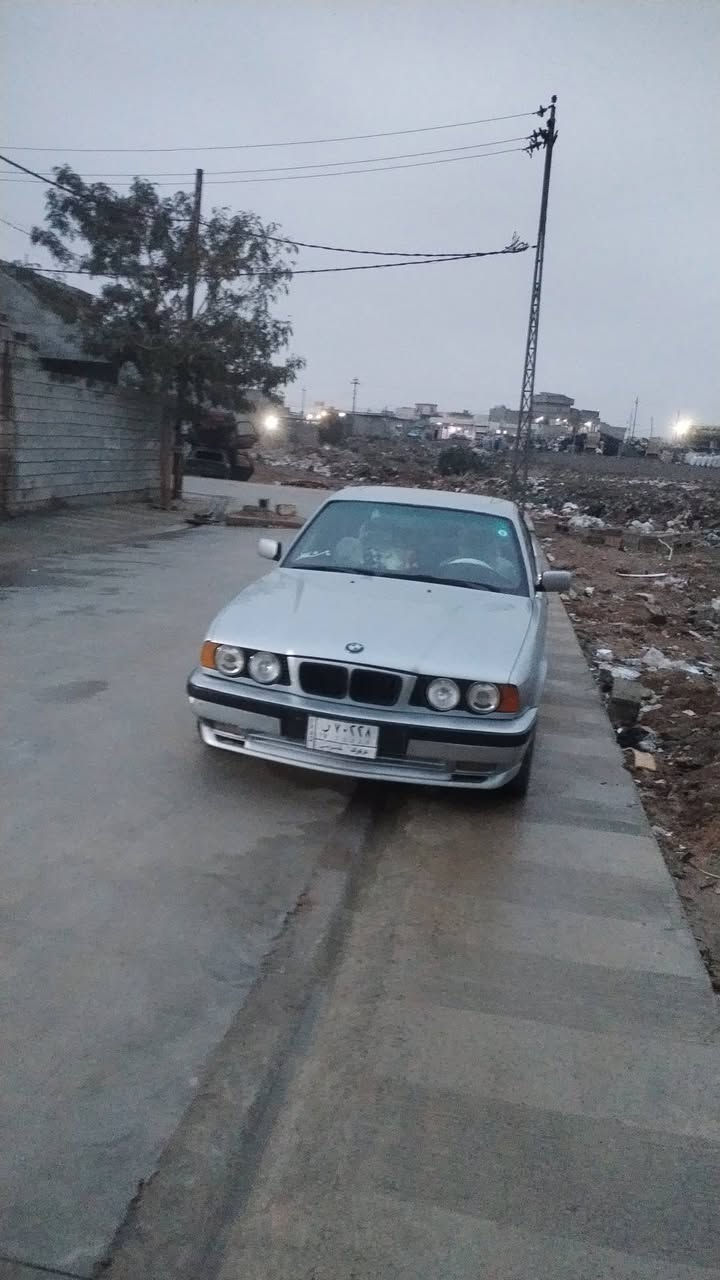 سلام عليكم  اخوان بي ام للبيع او مراوس موديل 1995حجم 525محرك كبس كير محرك شرط لا صرف تبريد شغال  بخار مشروع وطني السنويه جديد ٢٠٢٩يلا ينتهي  صبغ عام  اصل او فصل  السعر  50 او بي مجال  ترهم  مراوس  اب اوبل اميكه ***********
