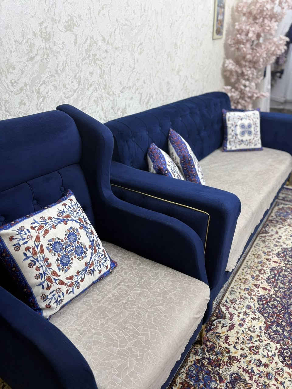 تخم نضيف كلش بسعر مناسب ٧ مقاعد للاستفسار واتس اب ***********
