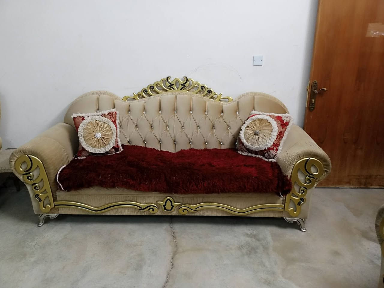 تخم قنفات بدون طبلات للبيع داخل الدبس حي التأخي قرب جامع الرحمن الشراي يتصل على هذا الرقم ***********
