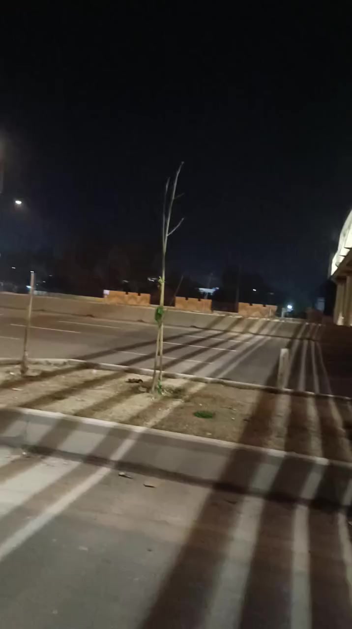 سلام عليكم اربعه كير كلك كلك للبيع دراجه نضيفه شوفت عيونكم كلشي ما ناقصه بيه مكينه 25 وتعمير هم 25 وهاذه رقمي

*********** السعر 450 وبيه مجال بصيط
