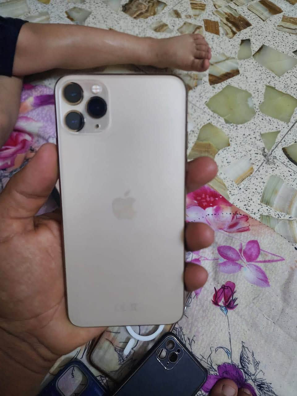 سلام عليكم ايفون 11 برو ماكس لبيع مبدل شاشه وبطريه اصليه بغداد لزعفرايبه ***********💵
